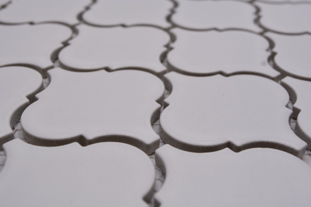 White Matt Arabesque Mosaic Tile HUH CLP 2BG