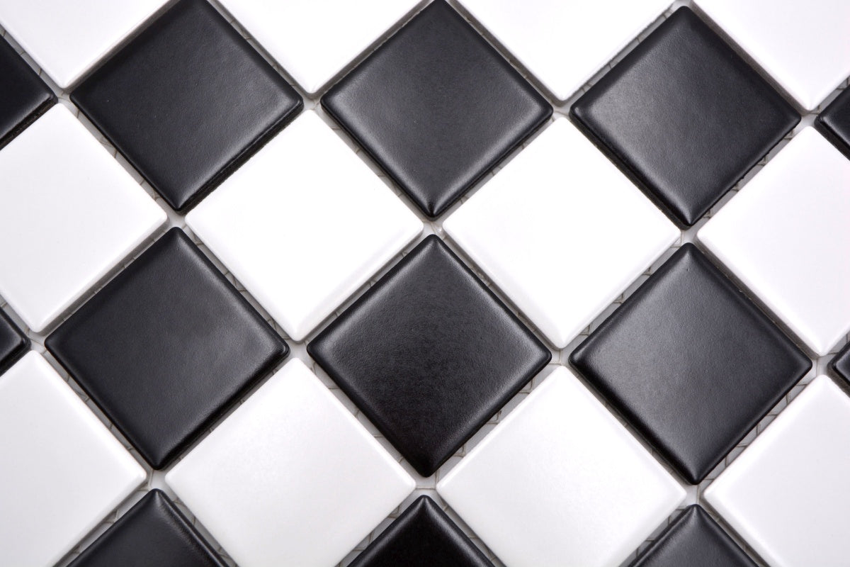Chequered Black and White Matt Mosaic Tile HUH CD 200