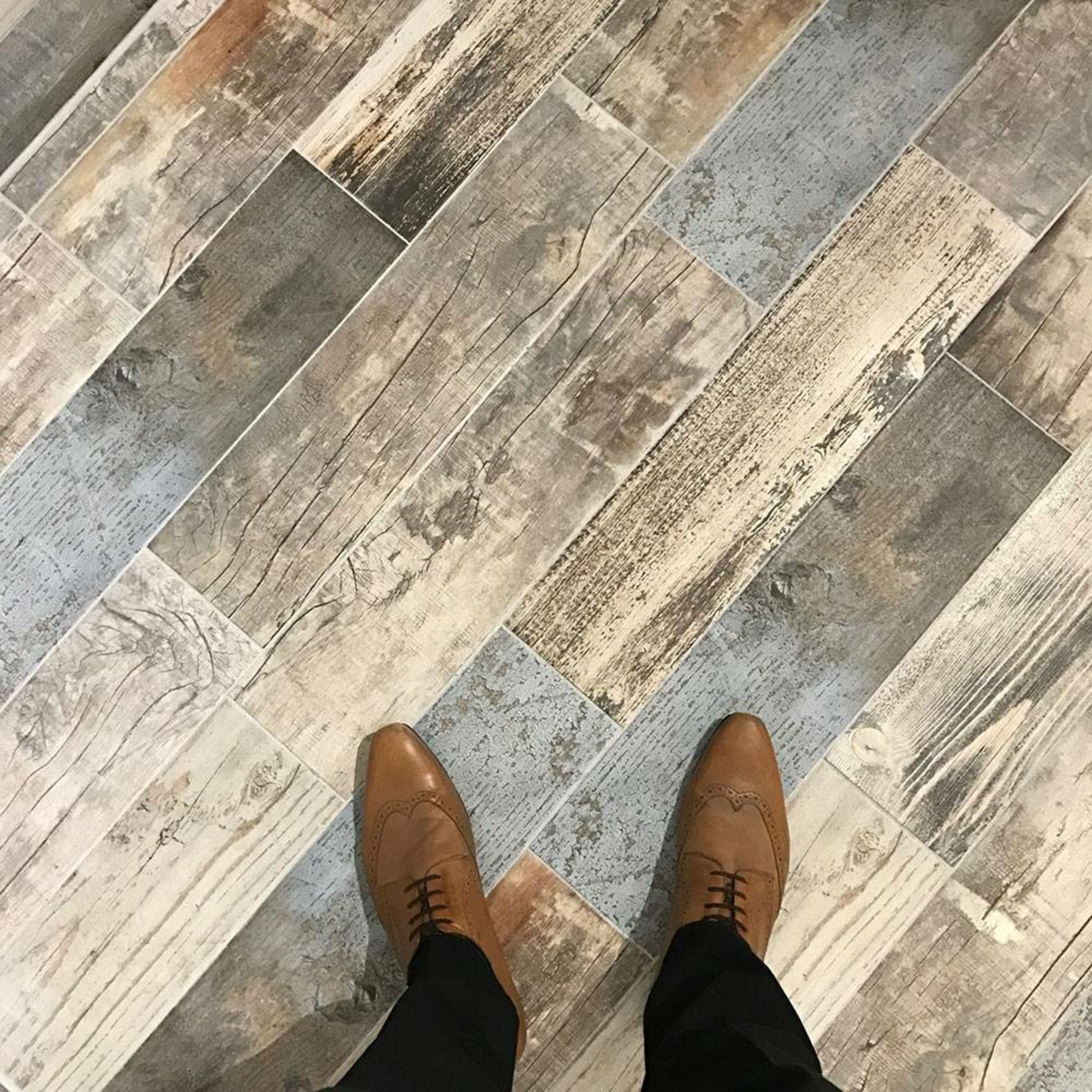Distressed Blue Wood Effect Porcelain Tile wf 14935